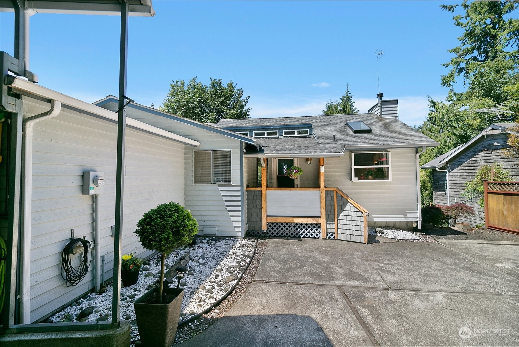 860 SE Baby Doll Road