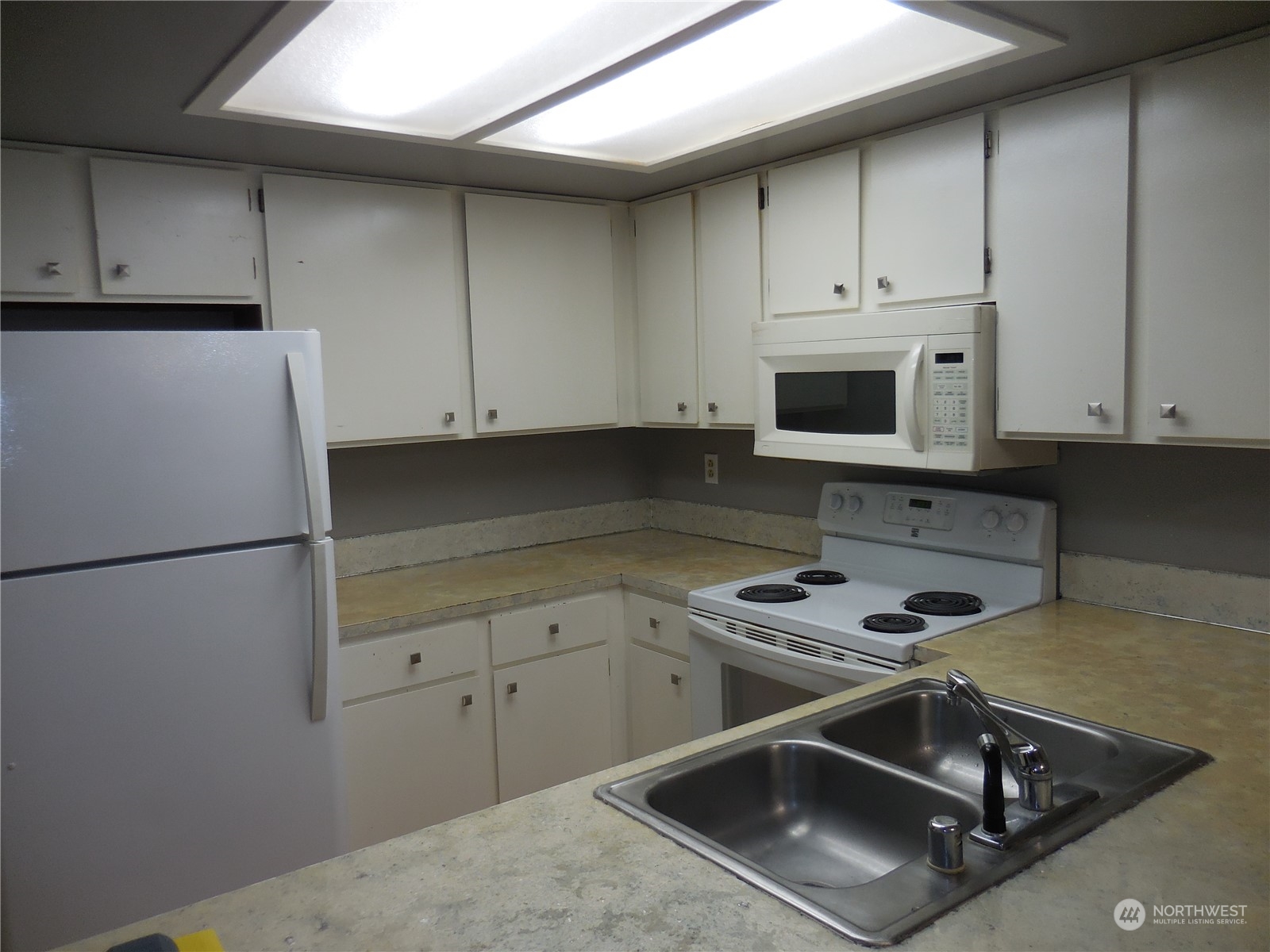 2949 SE Mile Hill Drive Unit: C-8