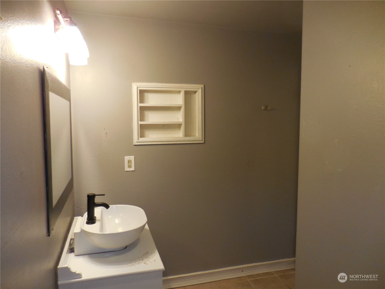 2949 SE Mile Hill Drive Unit: C-8