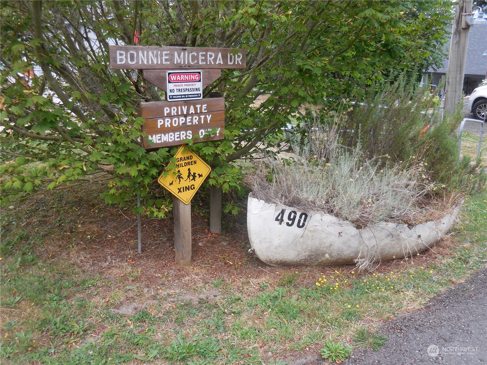 160 E Barbary Drive