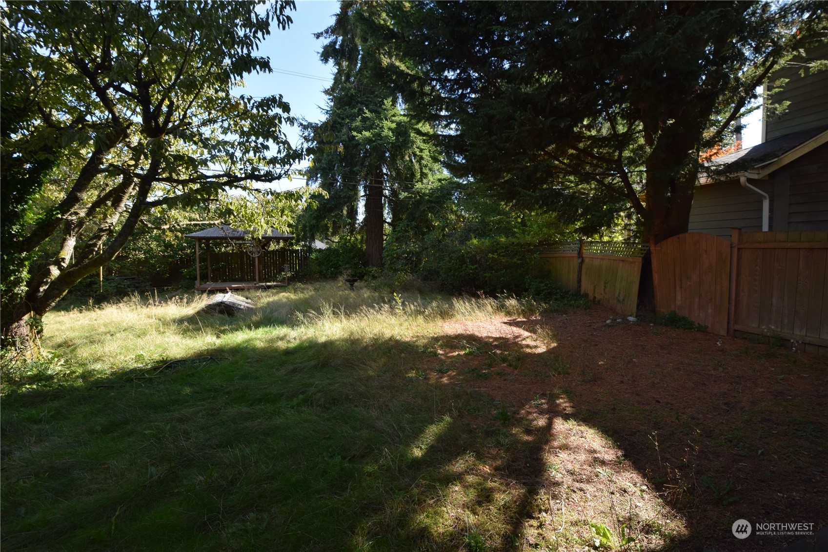 16736 6th Avenue NE