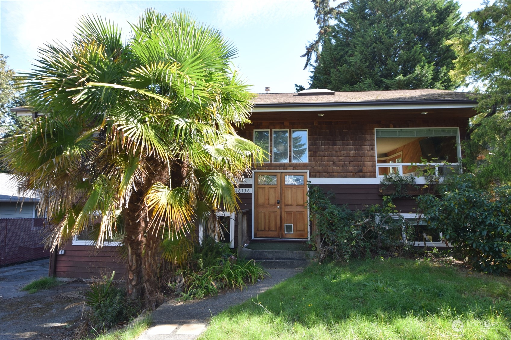 16736 6th Avenue NE
