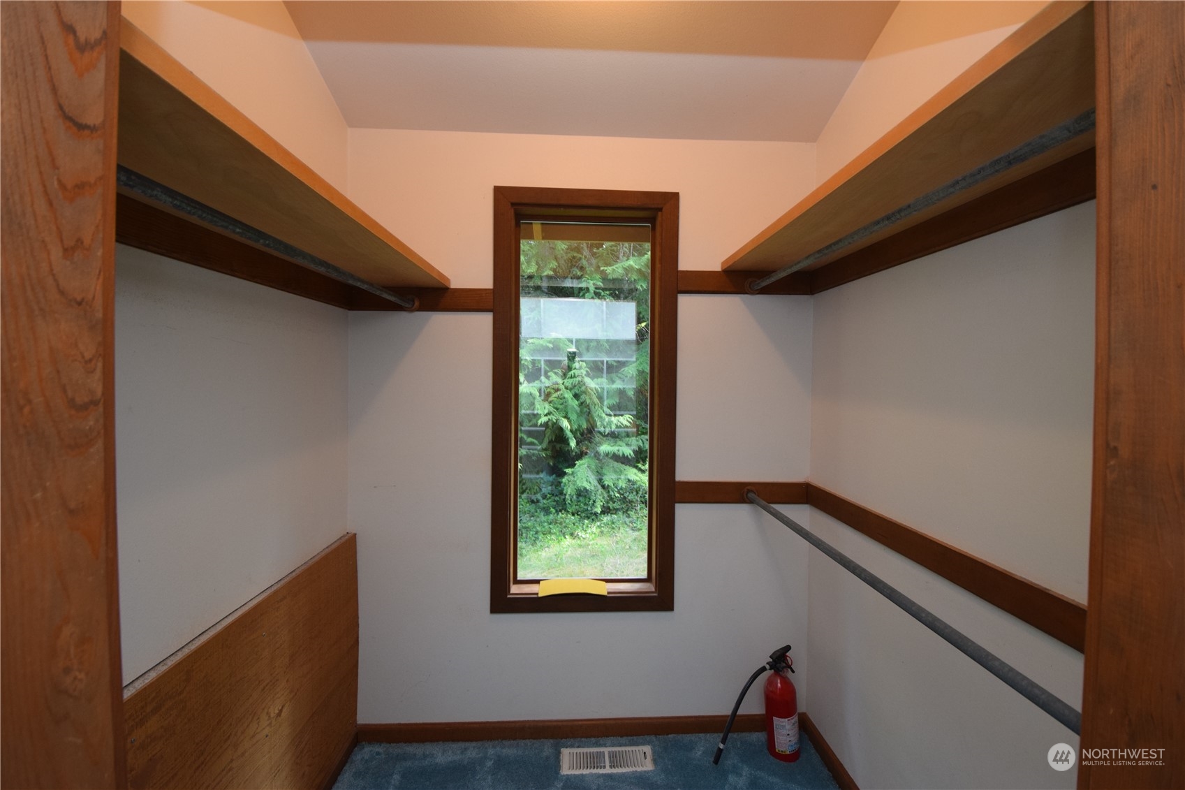 688 Gellor Road