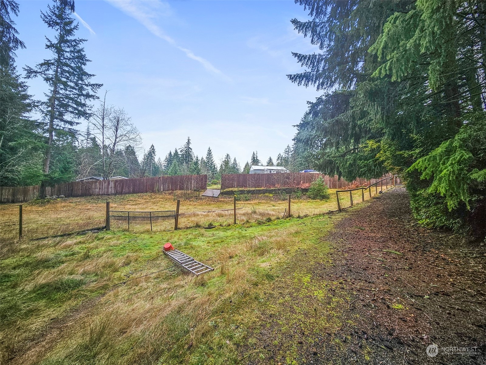 675 SW Rainbow Ridge
