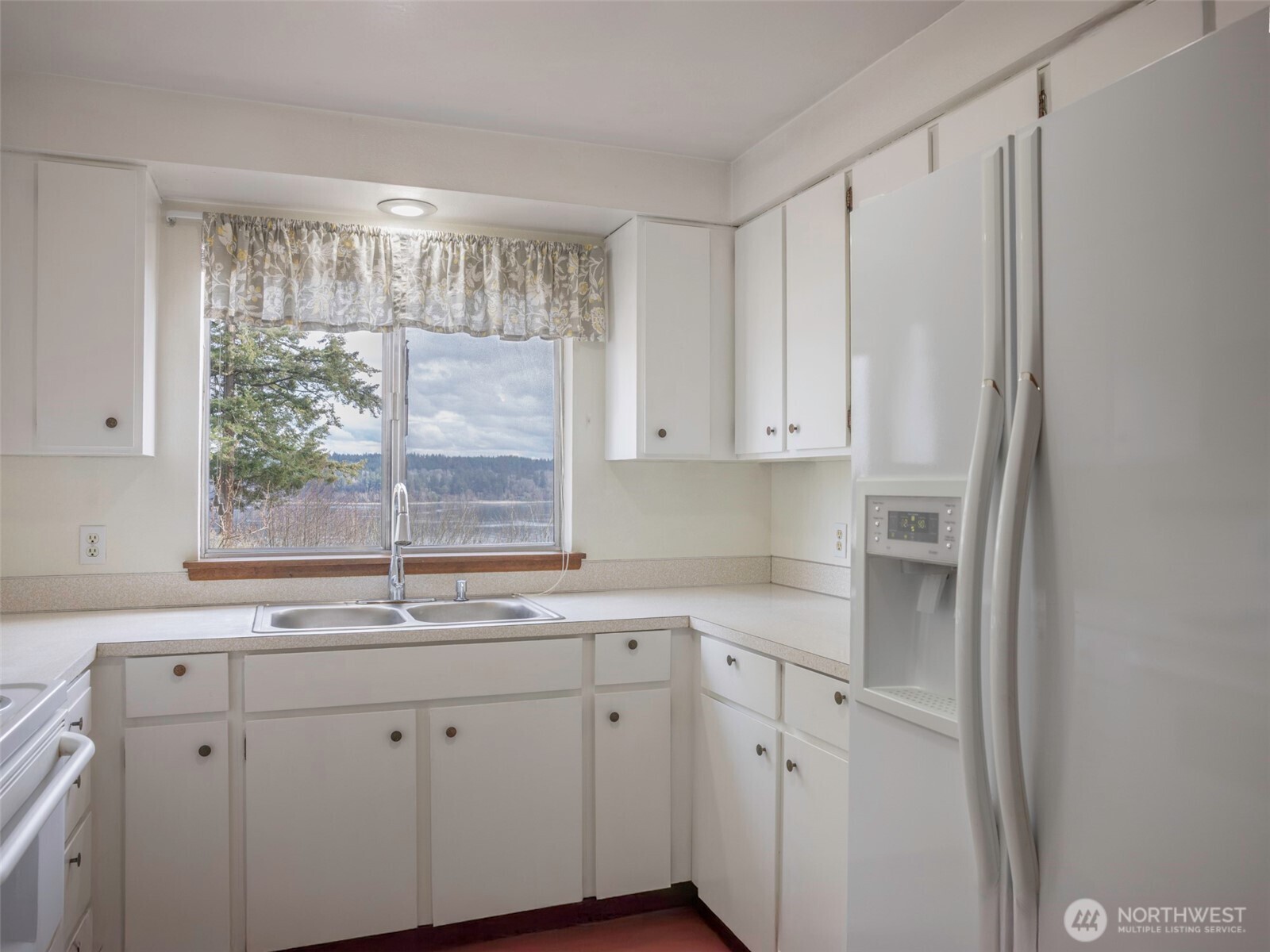 15525 Sunny Cove Drive