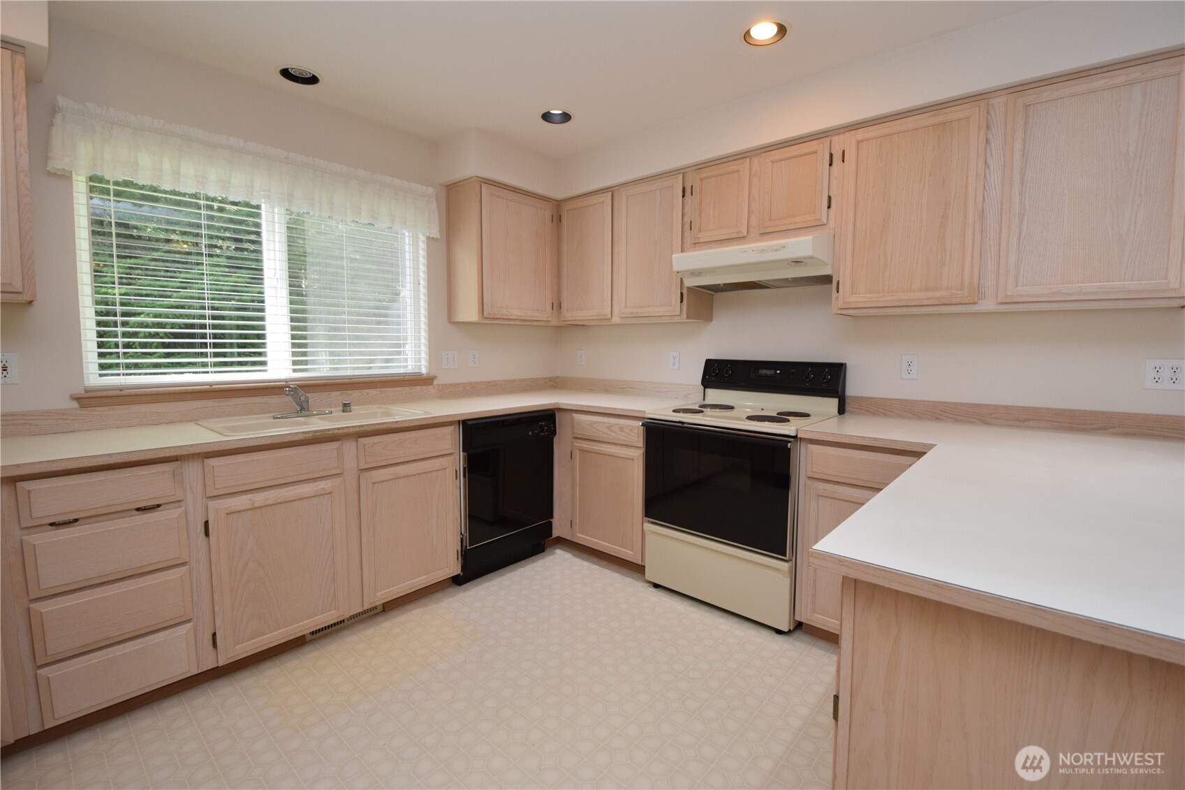4024 NW Flintwood