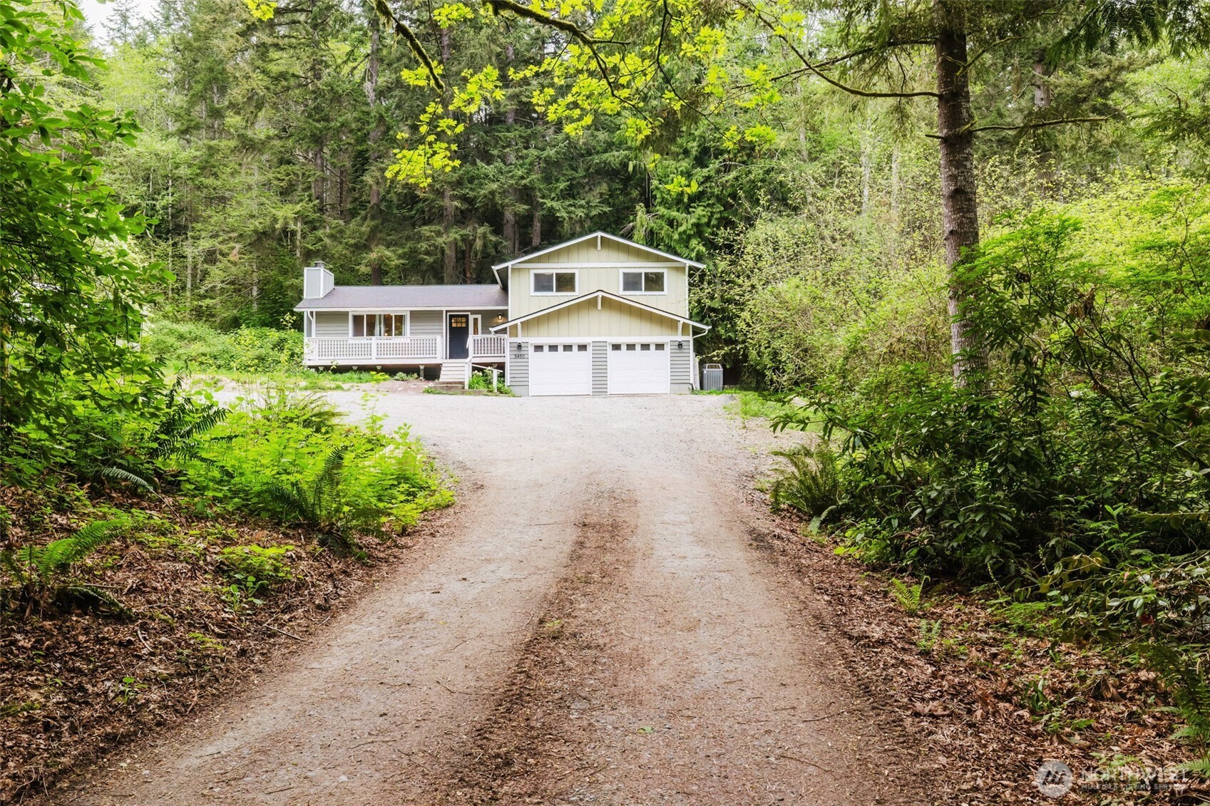 5450 NE Laura Loop