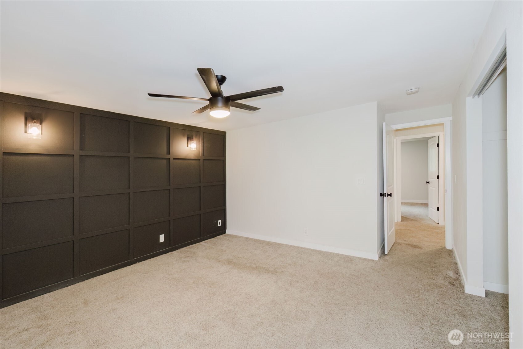 5450 NE Laura Loop