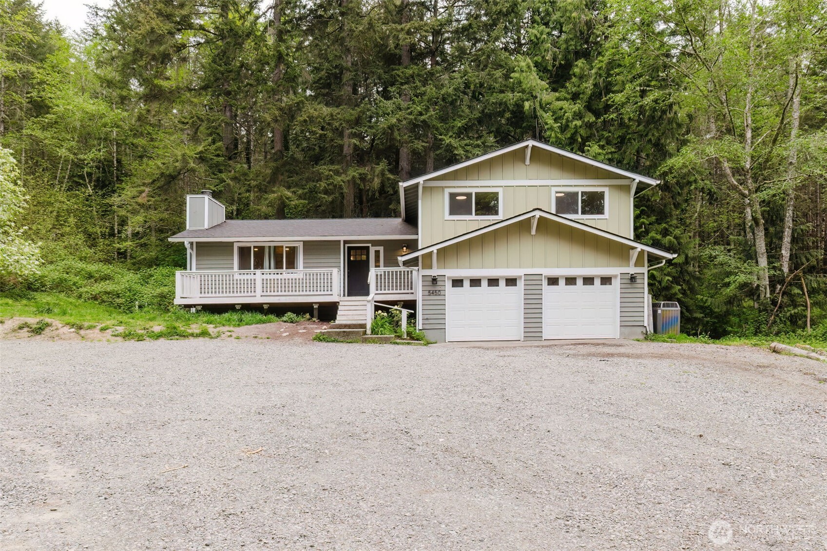 5450 NE Laura Loop