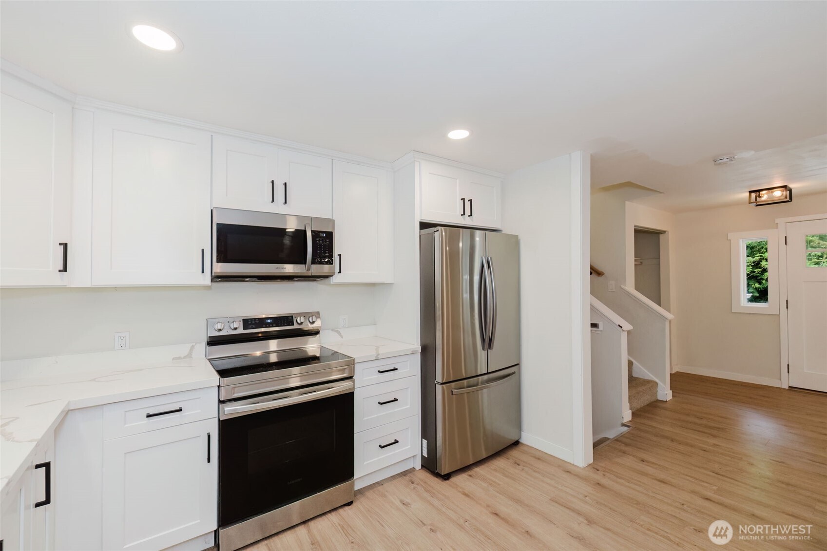 5450 NE Laura Loop