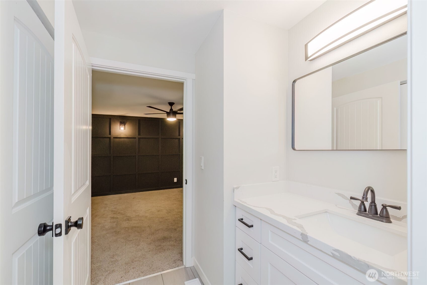 5450 NE Laura Loop