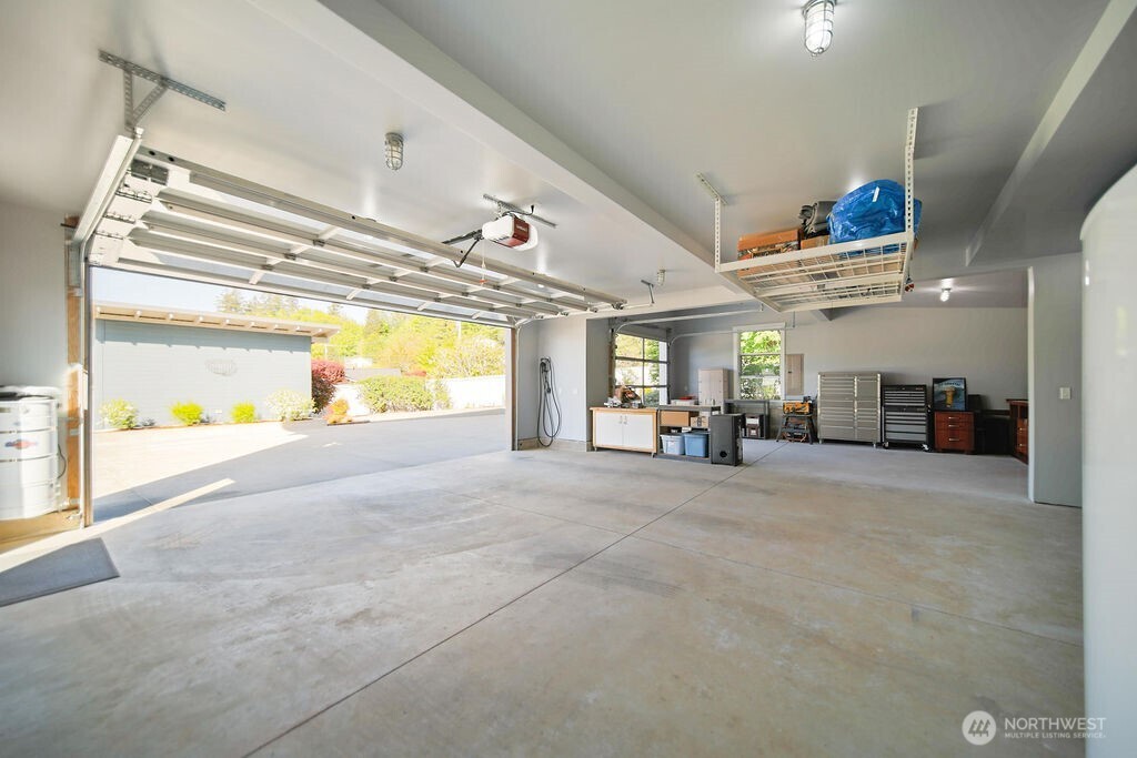 3512 Beach Drive E