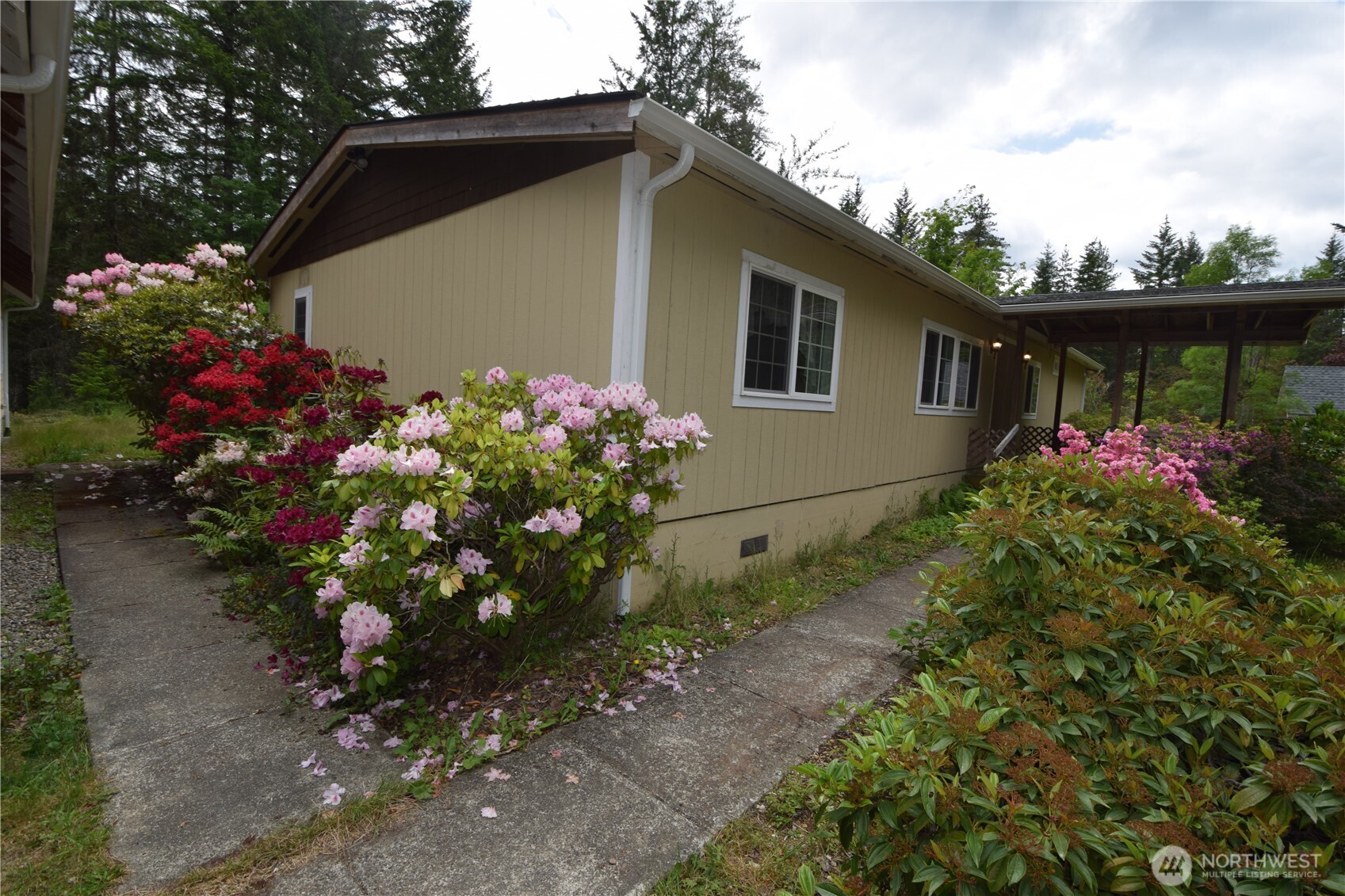 2121 NE Blacksmith Drive