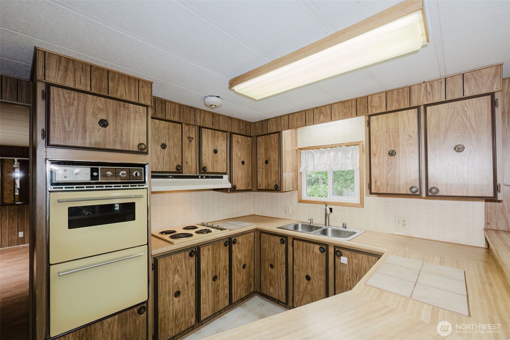 6521 SE Mile Hill Drive Unit: 17