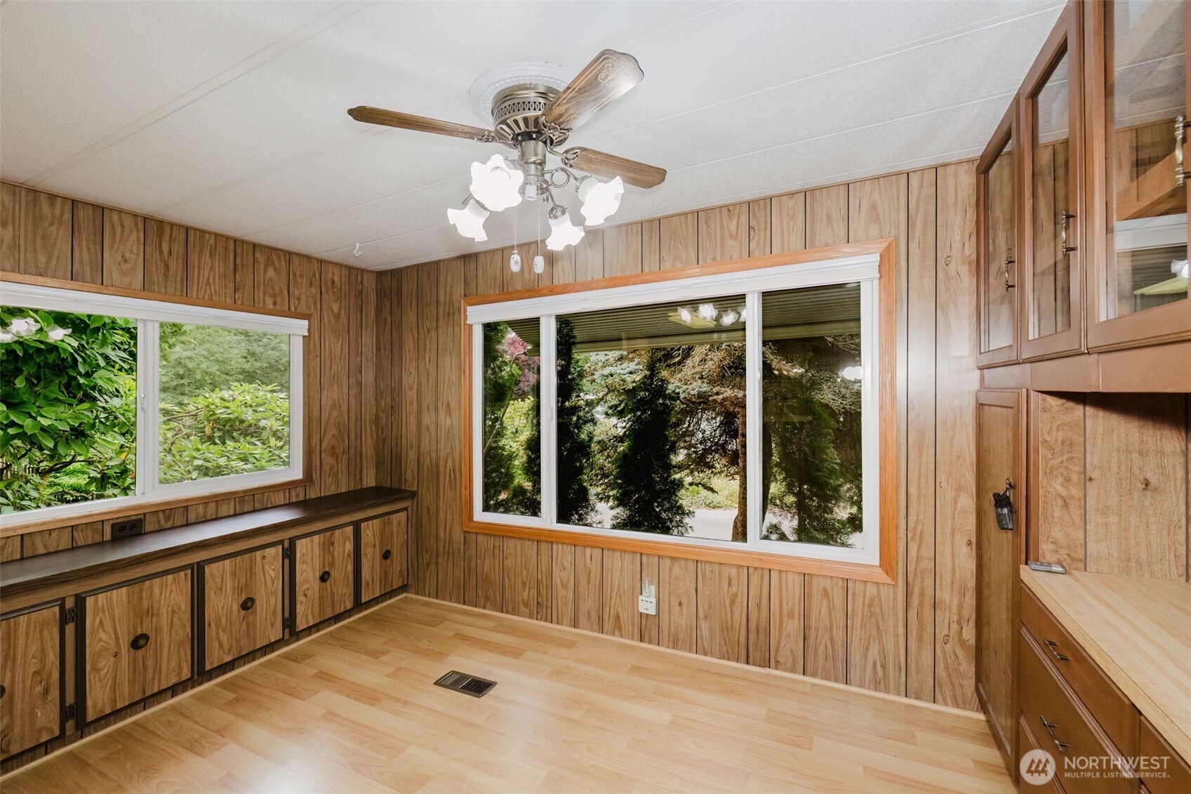 6521 SE Mile Hill Drive Unit: 17