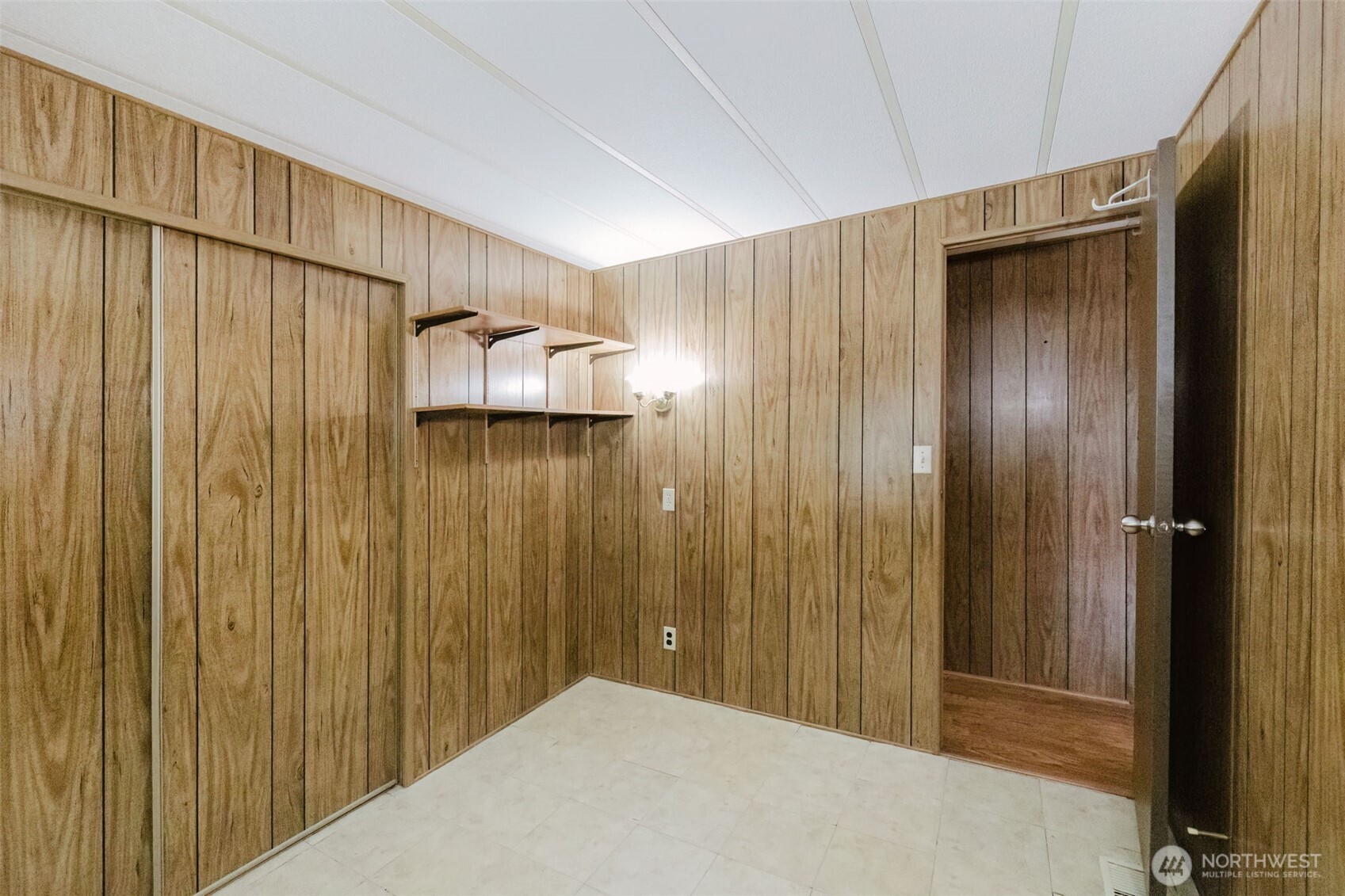 6521 SE Mile Hill Drive Unit: 17