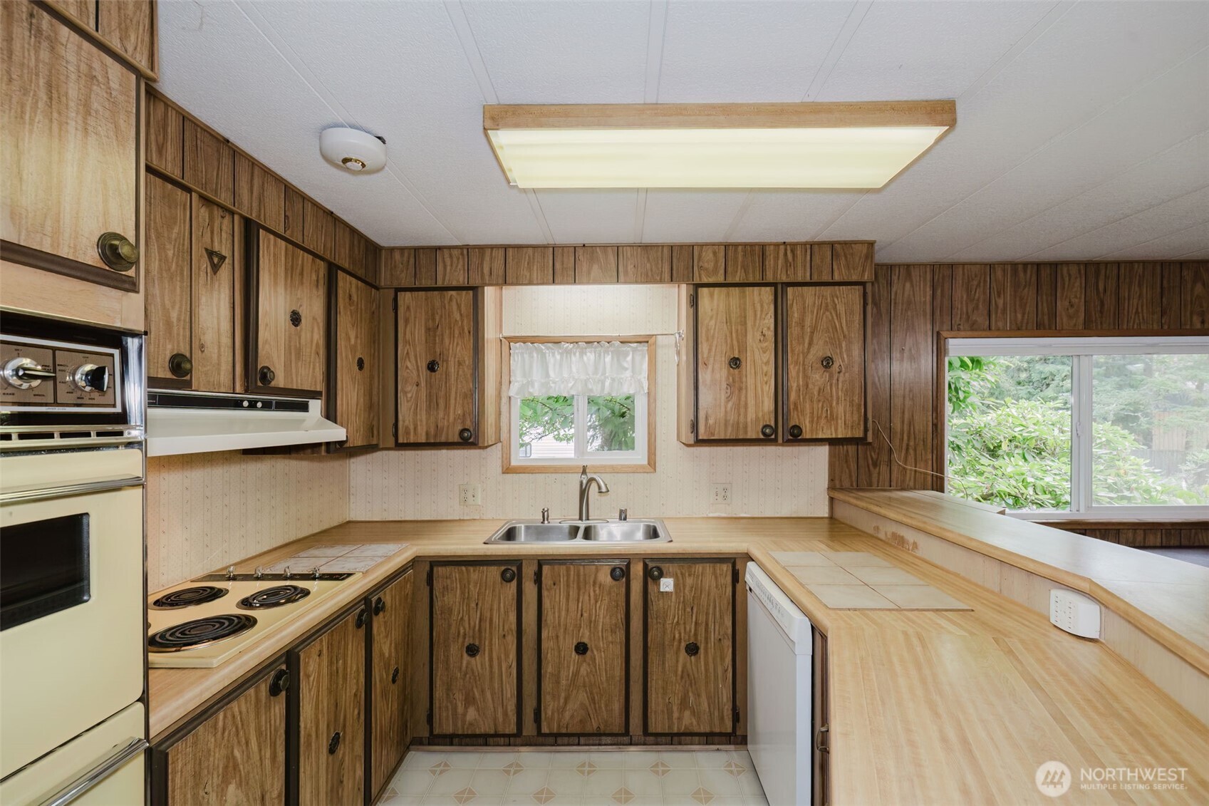 6521 SE Mile Hill Drive Unit: 17
