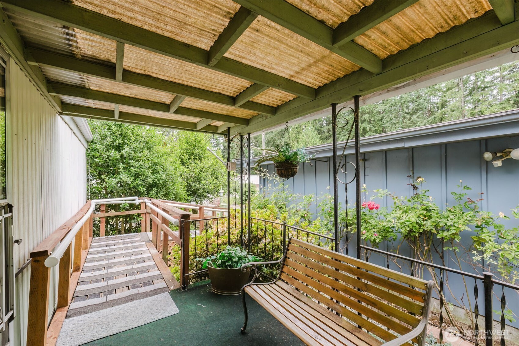 6521 SE Mile Hill Drive Unit: 17