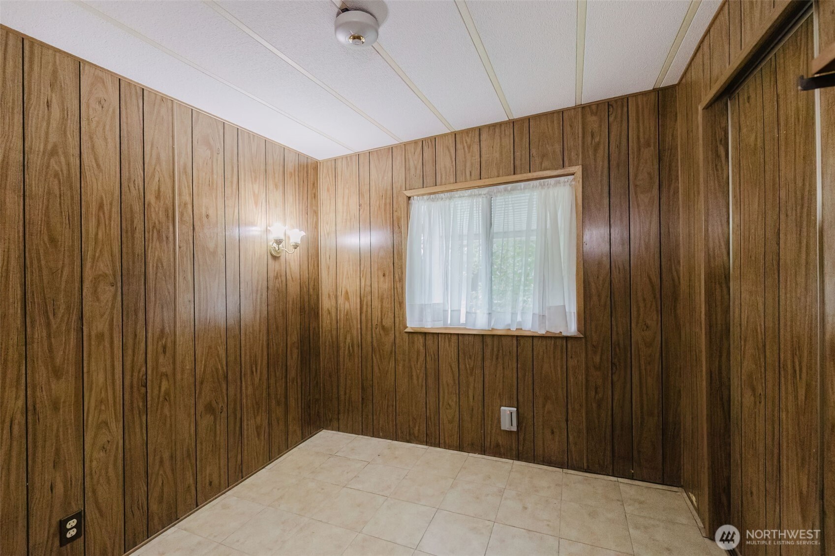 6521 SE Mile Hill Drive Unit: 17