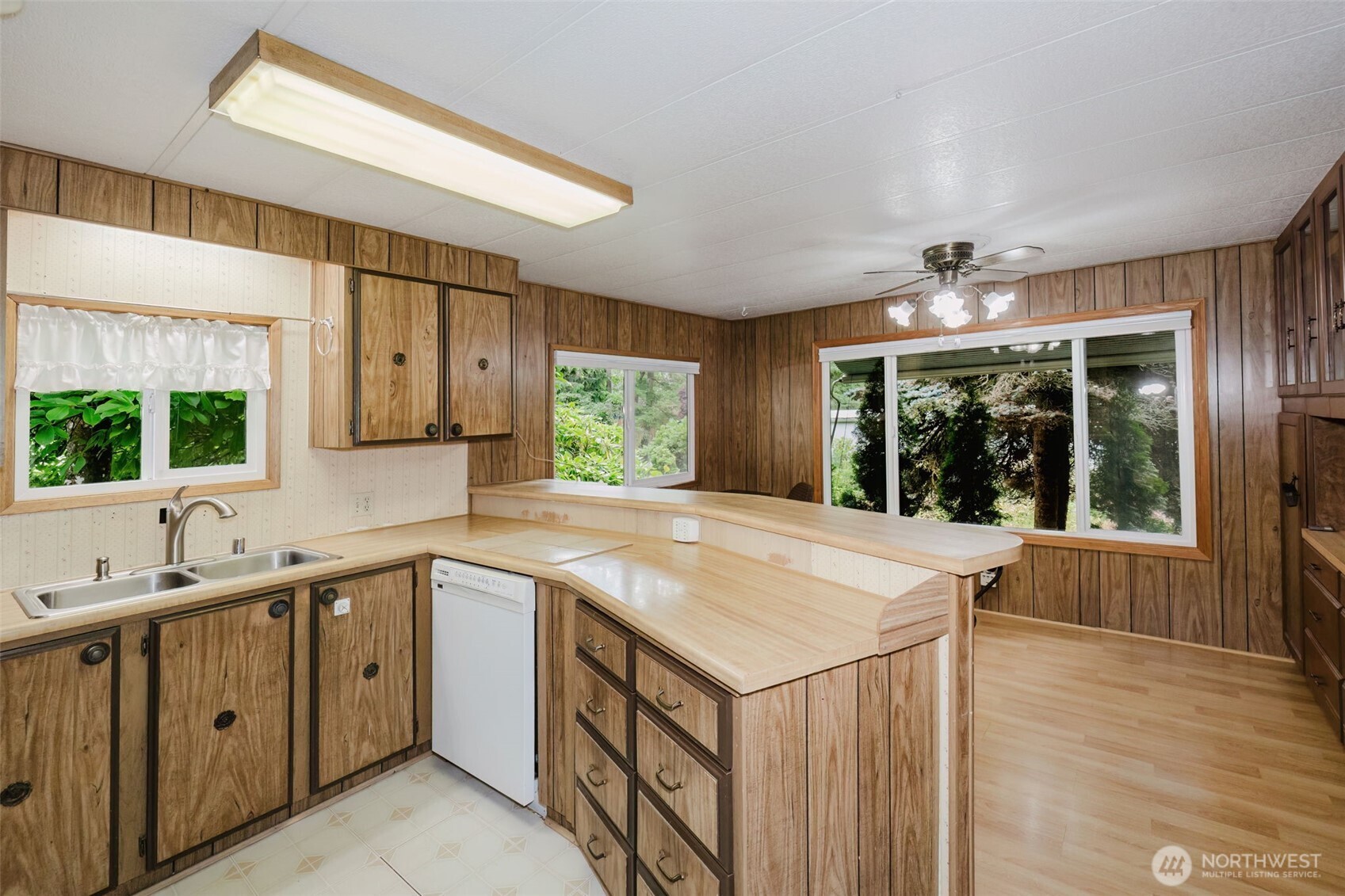 6521 SE Mile Hill Drive Unit: 17