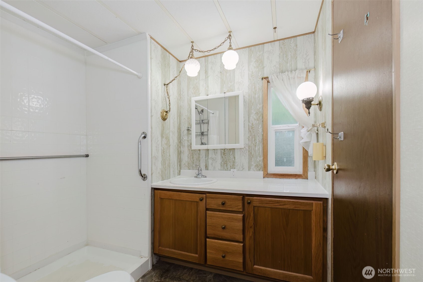 6521 SE Mile Hill Drive Unit: 17