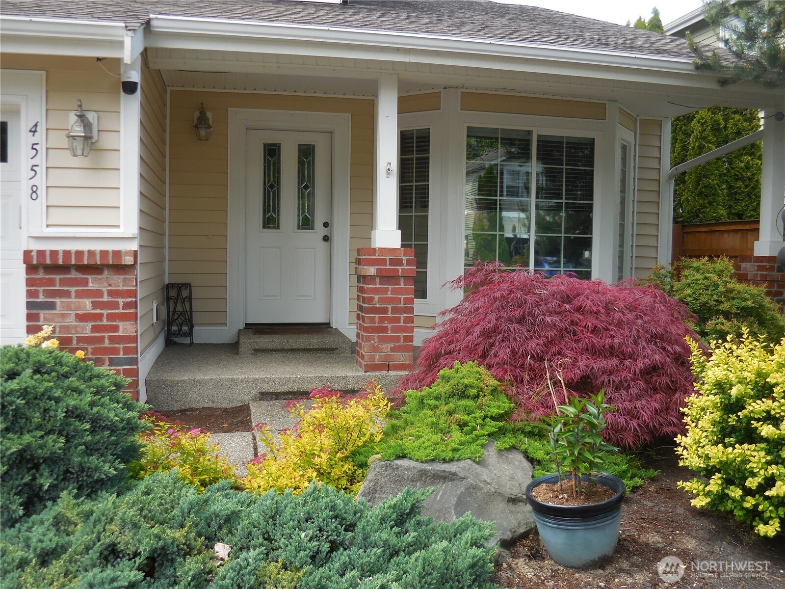 4558 SE Bakken Court