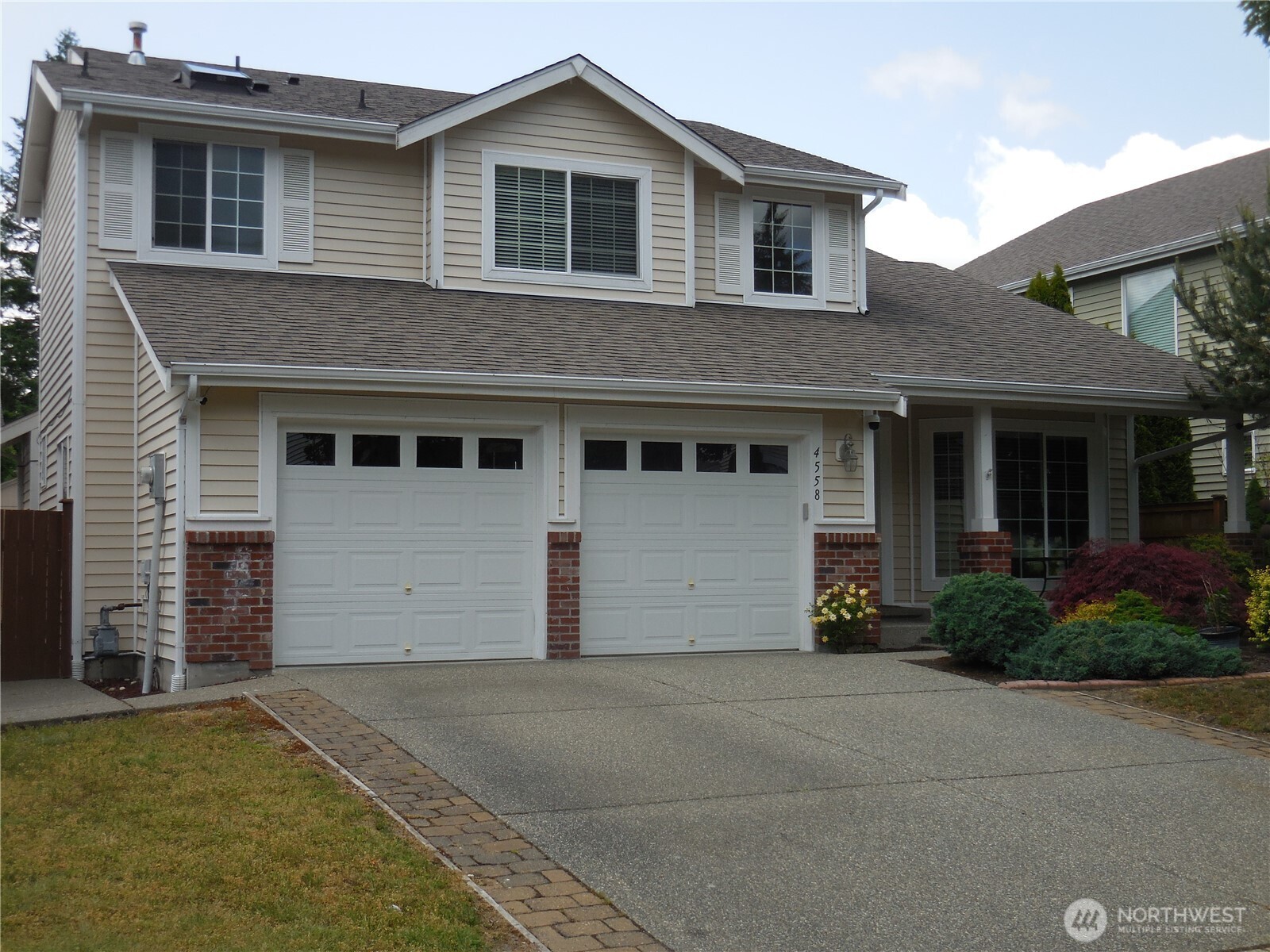 4558 SE Bakken Court