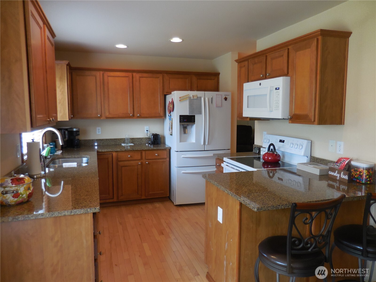 4558 SE Bakken Court