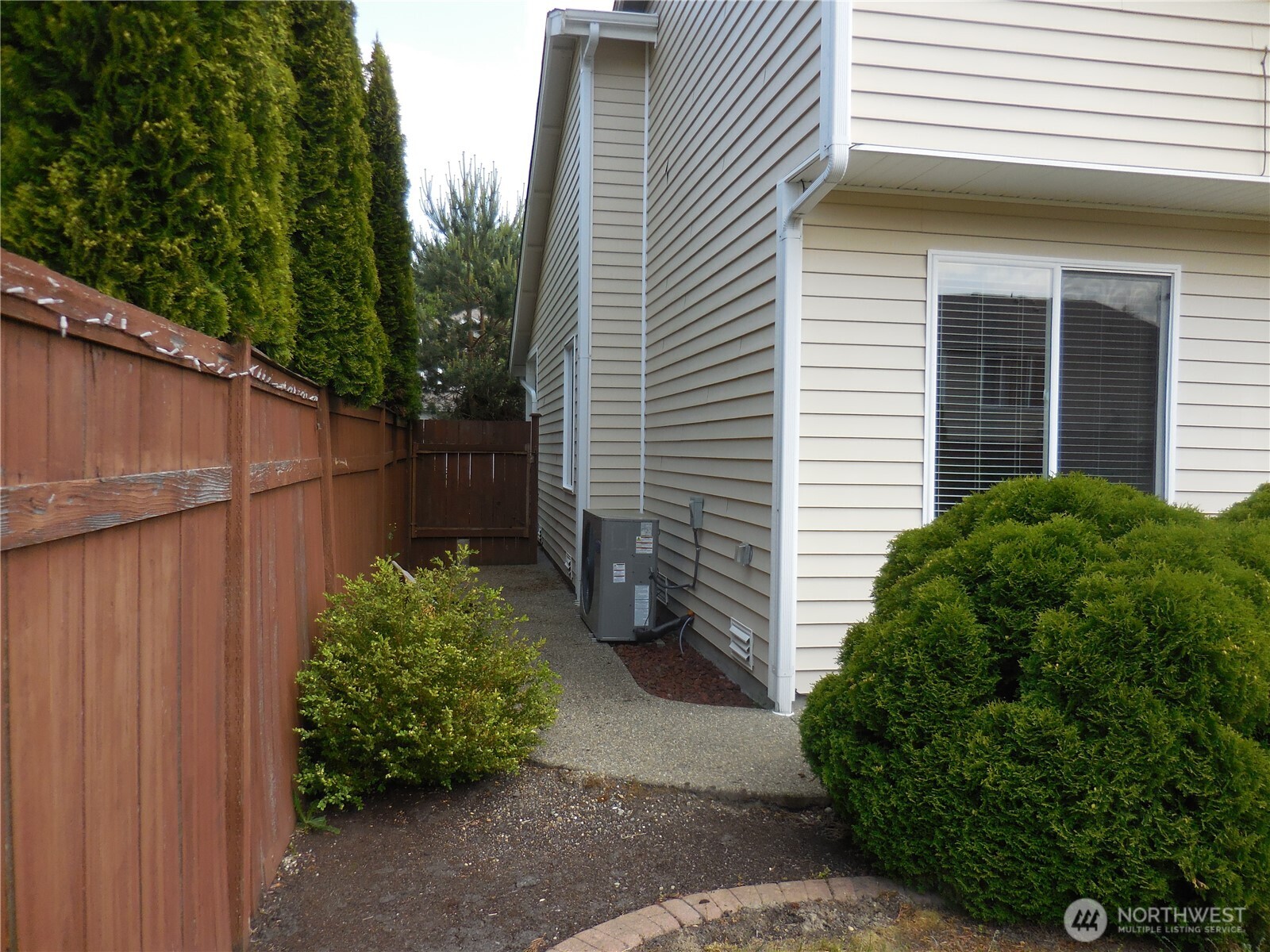 4558 SE Bakken Court