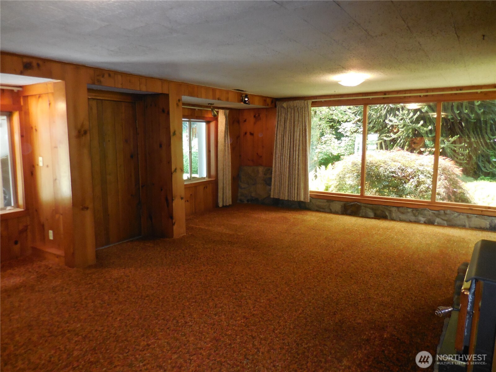 3649 Long Lake Road SE