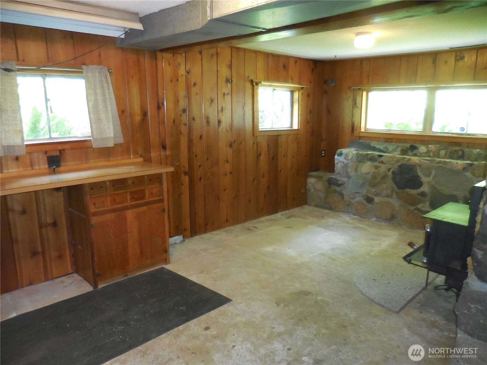 3649 Long Lake Road SE