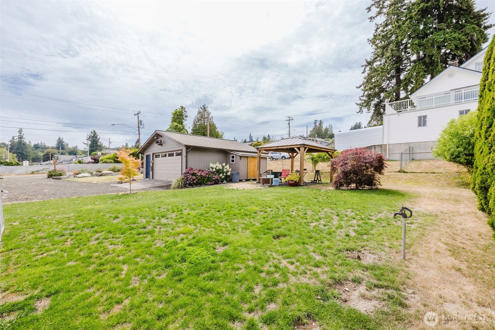 8198 E Daniels Loop