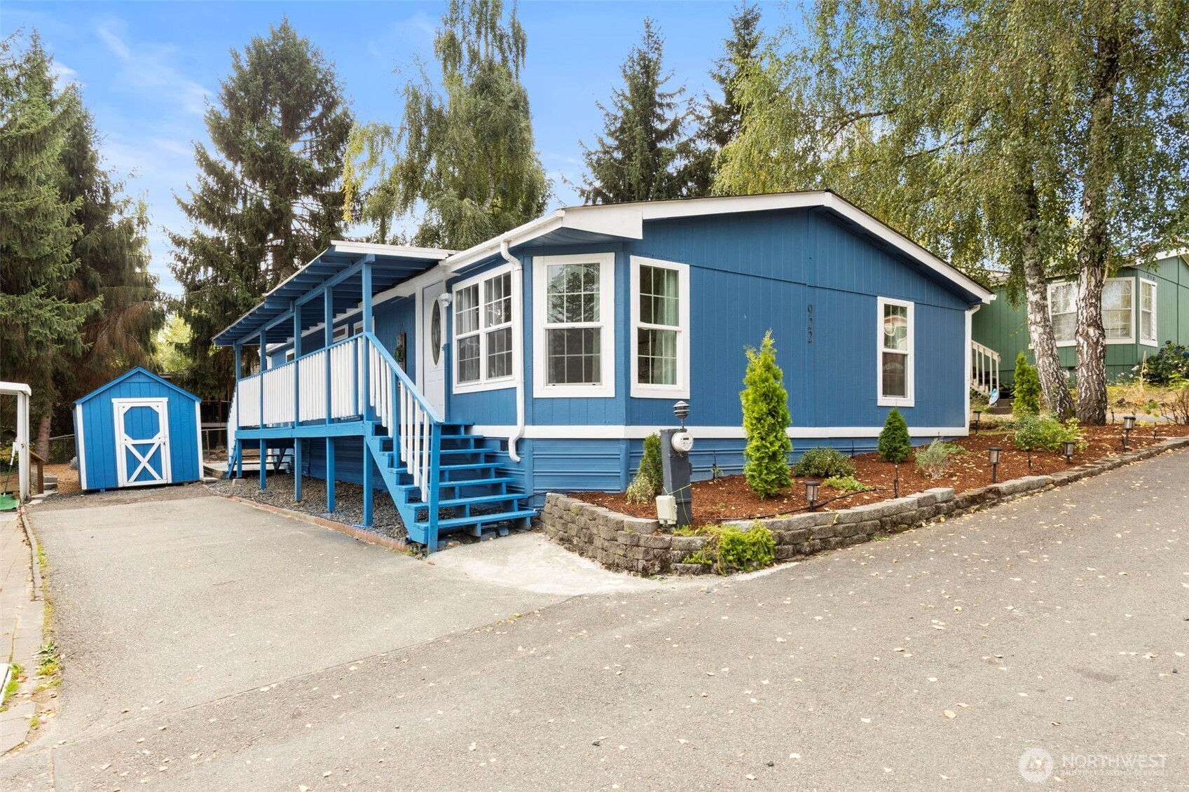 922 NW Mahogany Lane