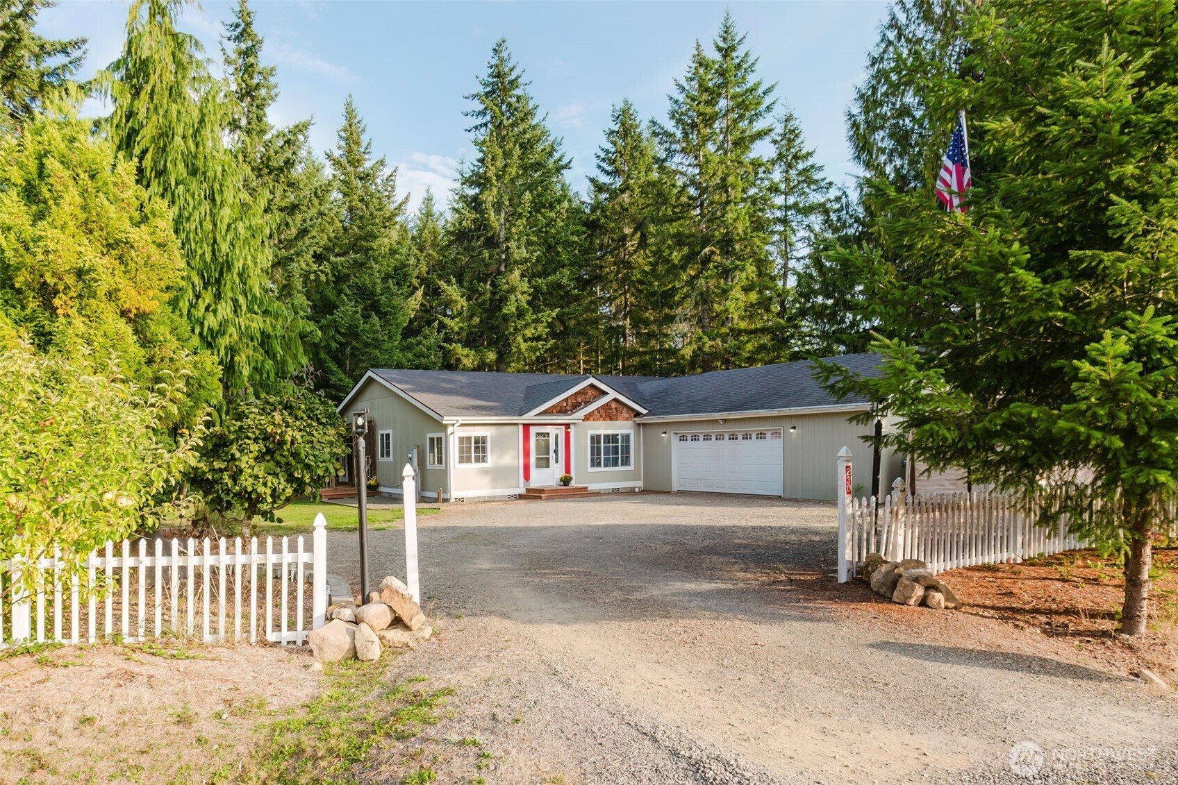 230 E Nikki Lane