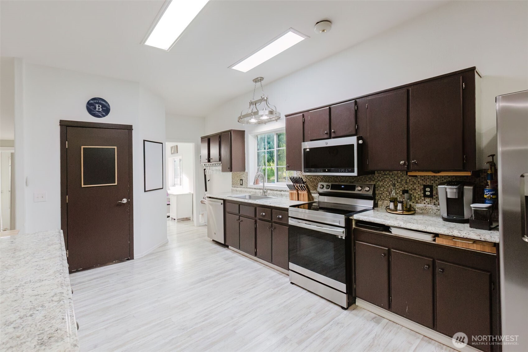 230 E Nikki Lane