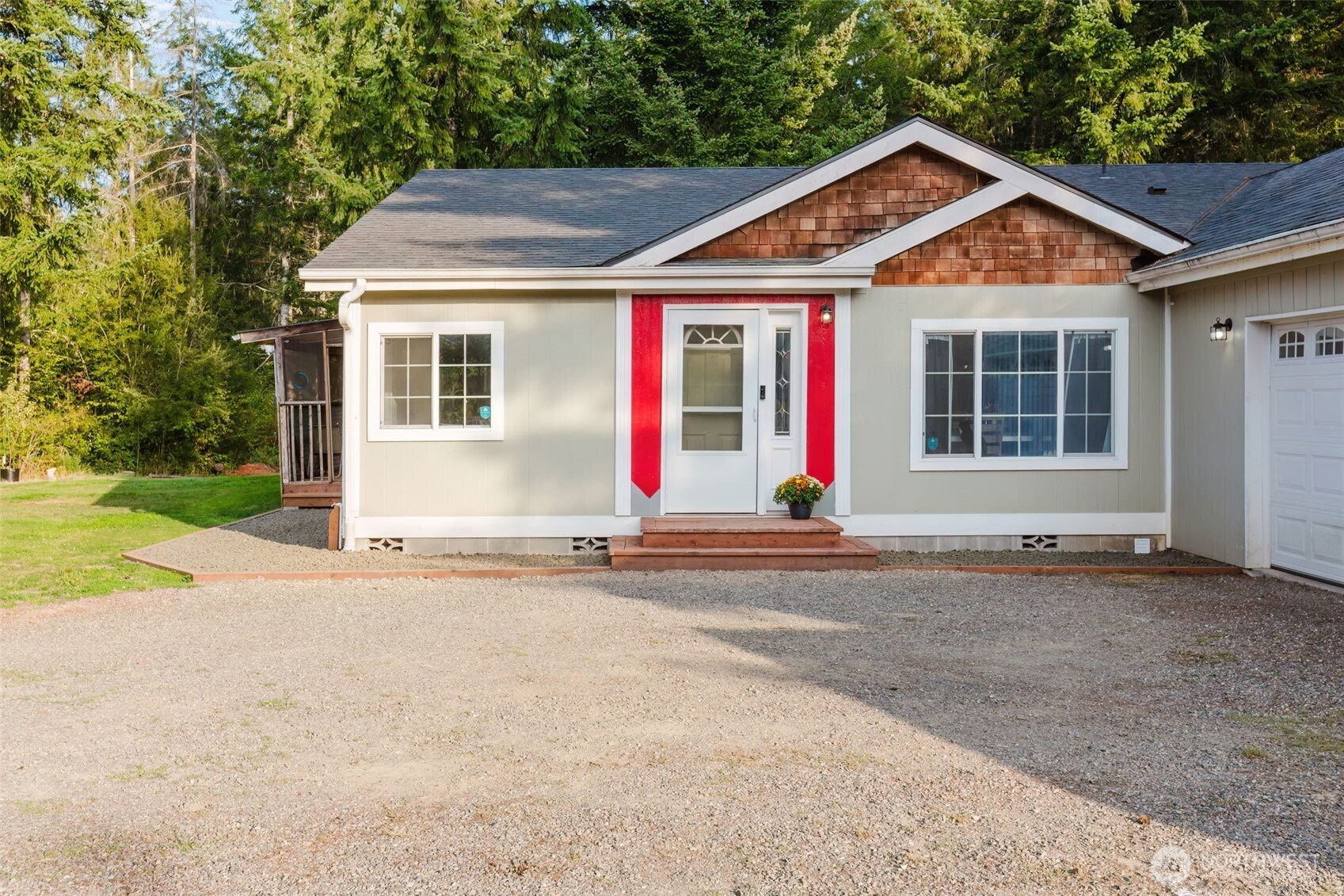 230 E Nikki Lane