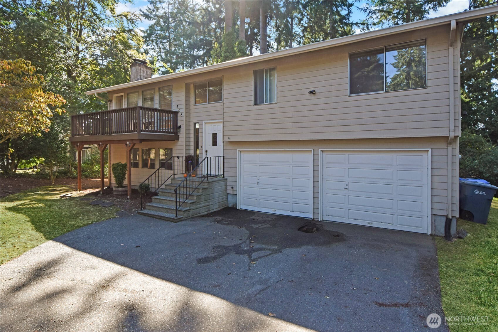 308 Point Fosdick Place NW
