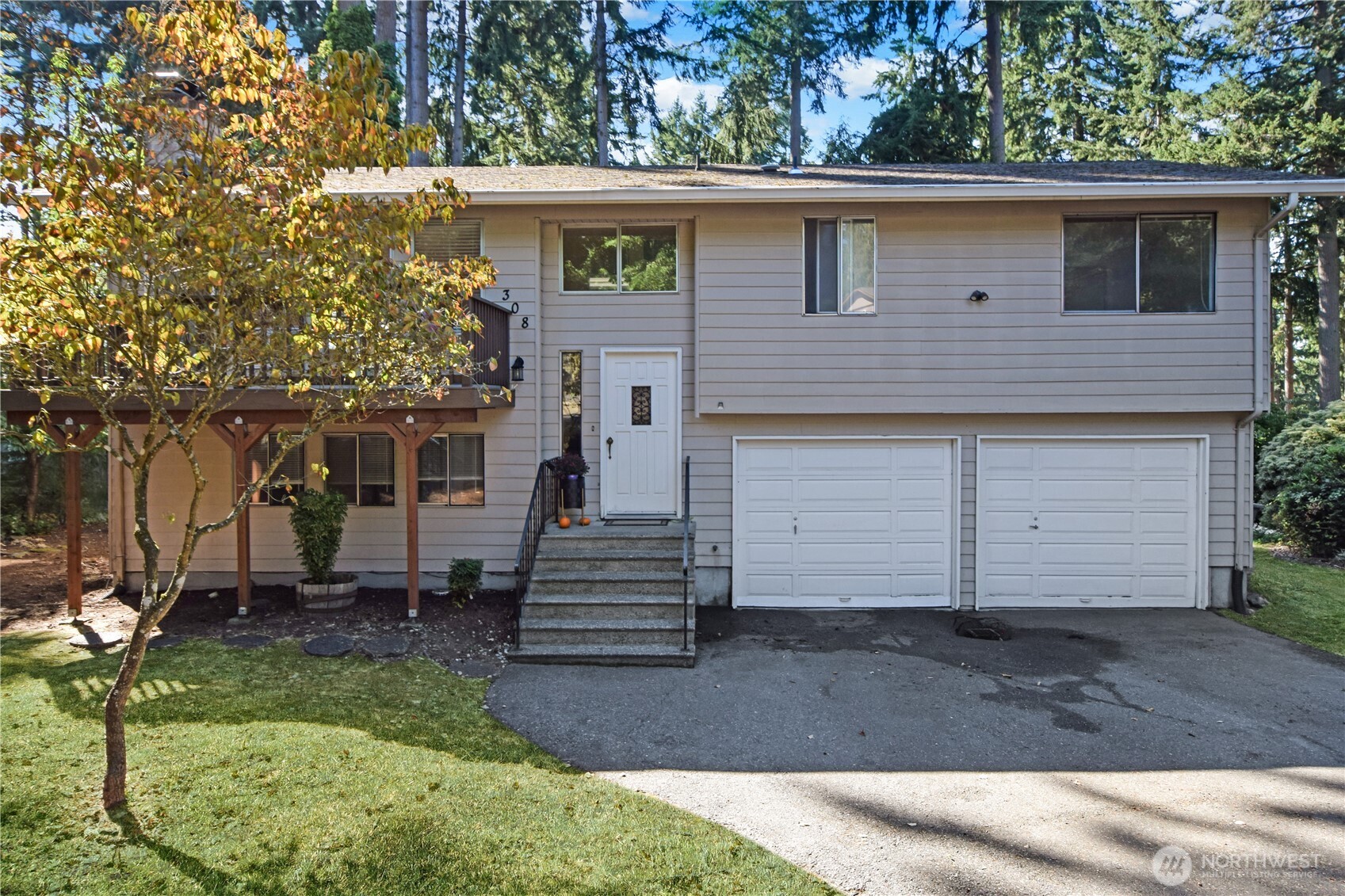 308 Point Fosdick Place NW