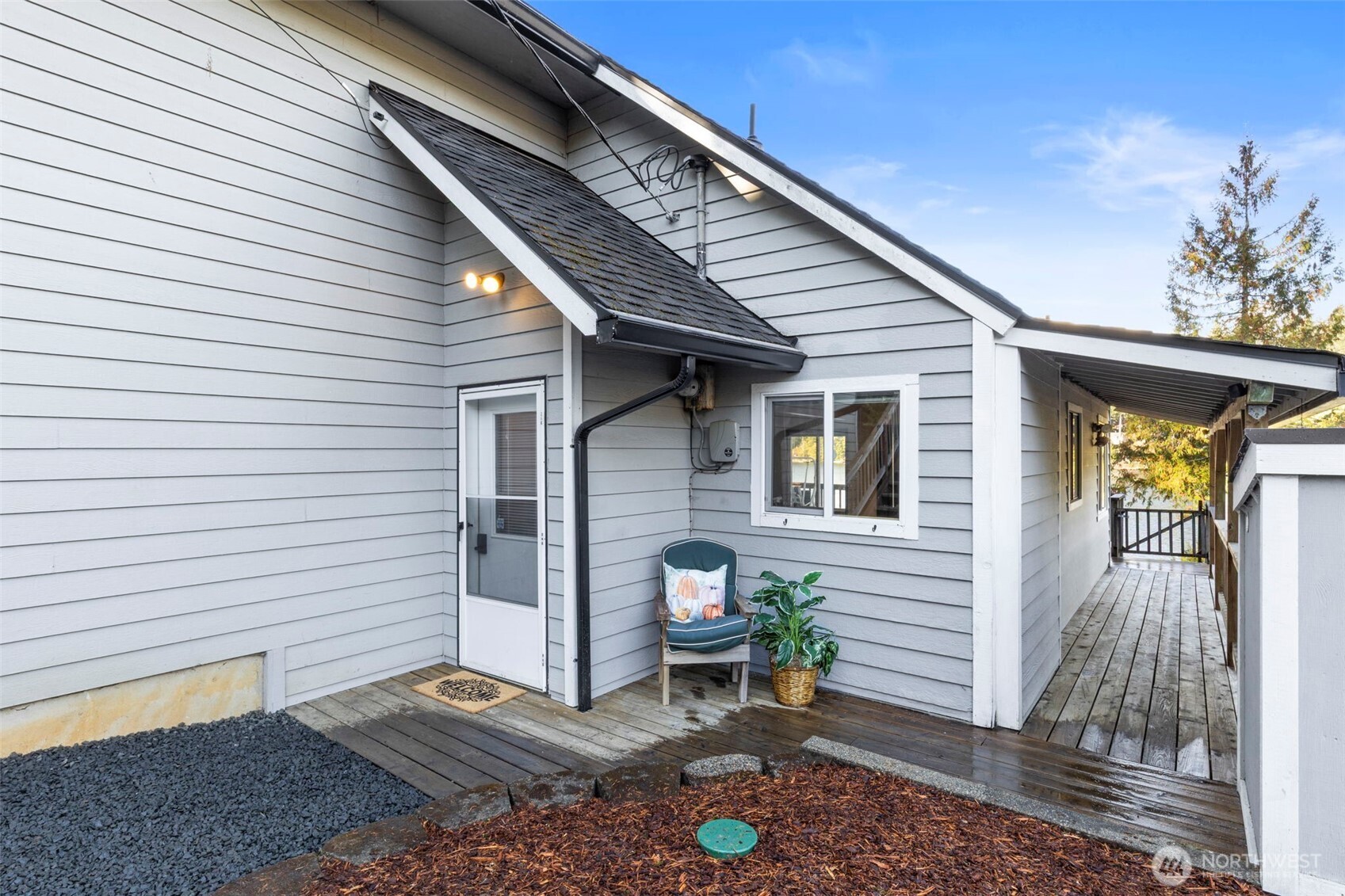 21 NE Rhododendron Boulevard