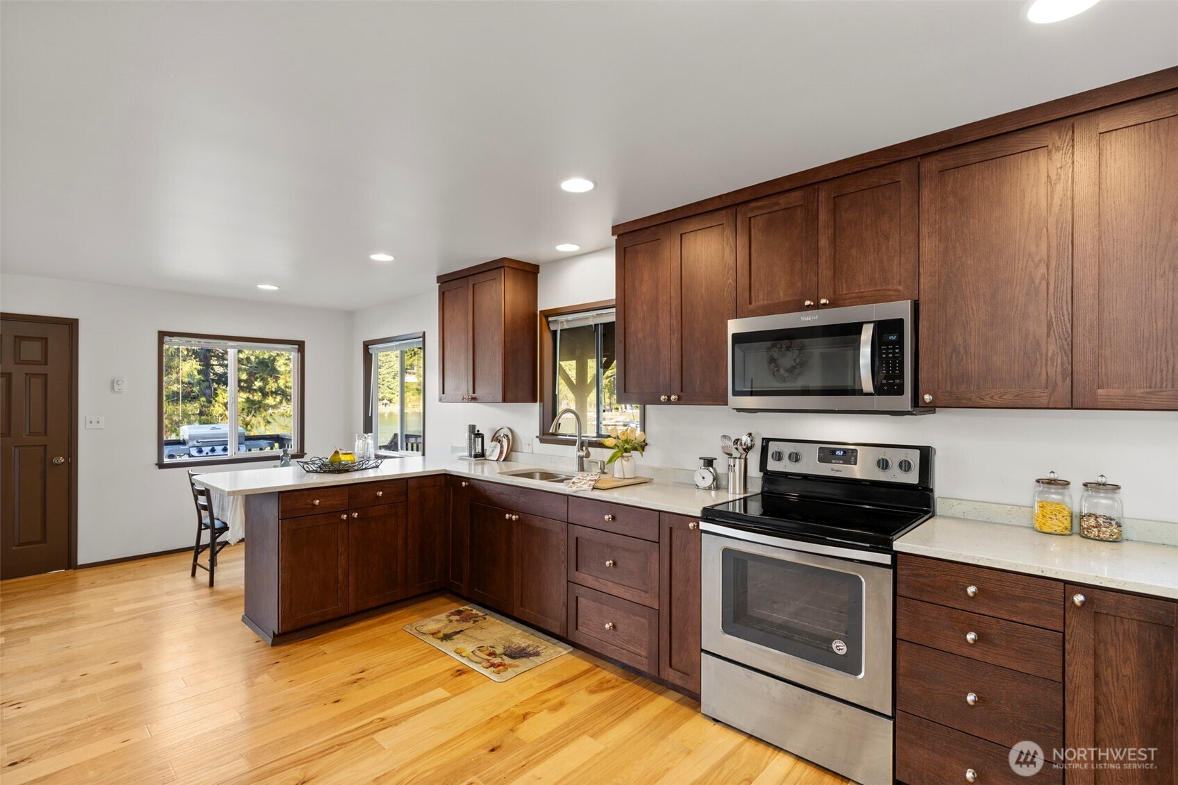21 NE Rhododendron Boulevard