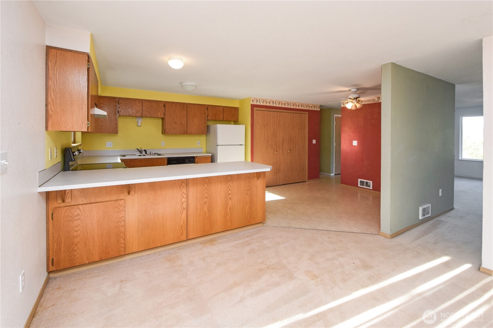 221 E 5th Street
