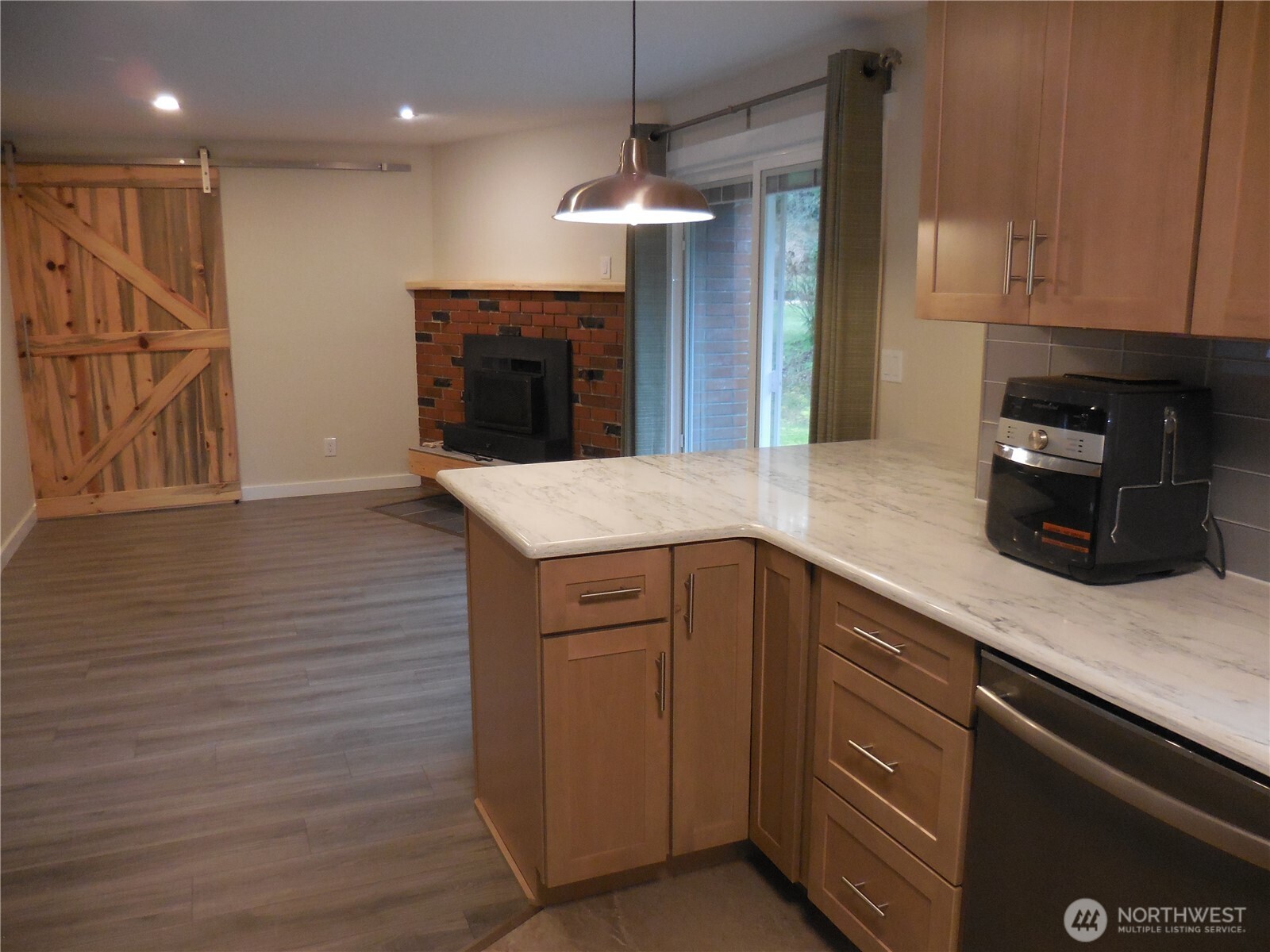 650 SW Dogwood Road