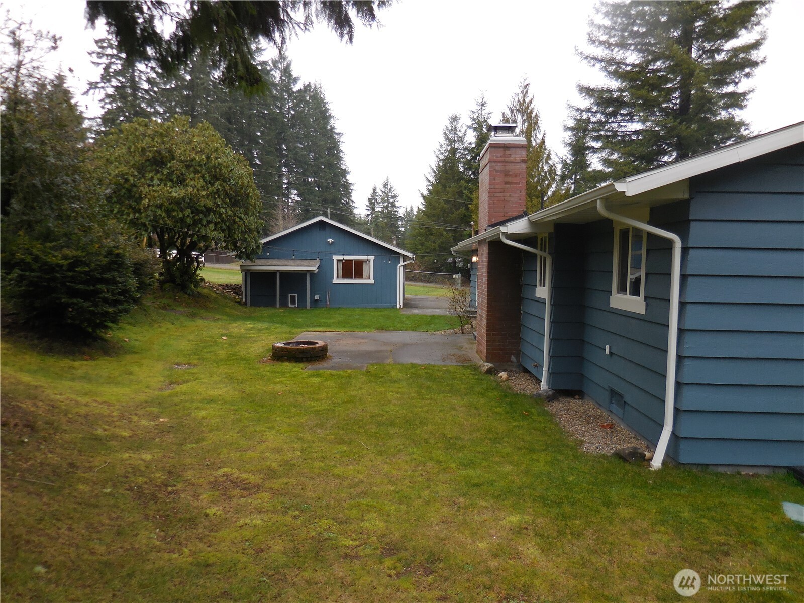 650 SW Dogwood Road