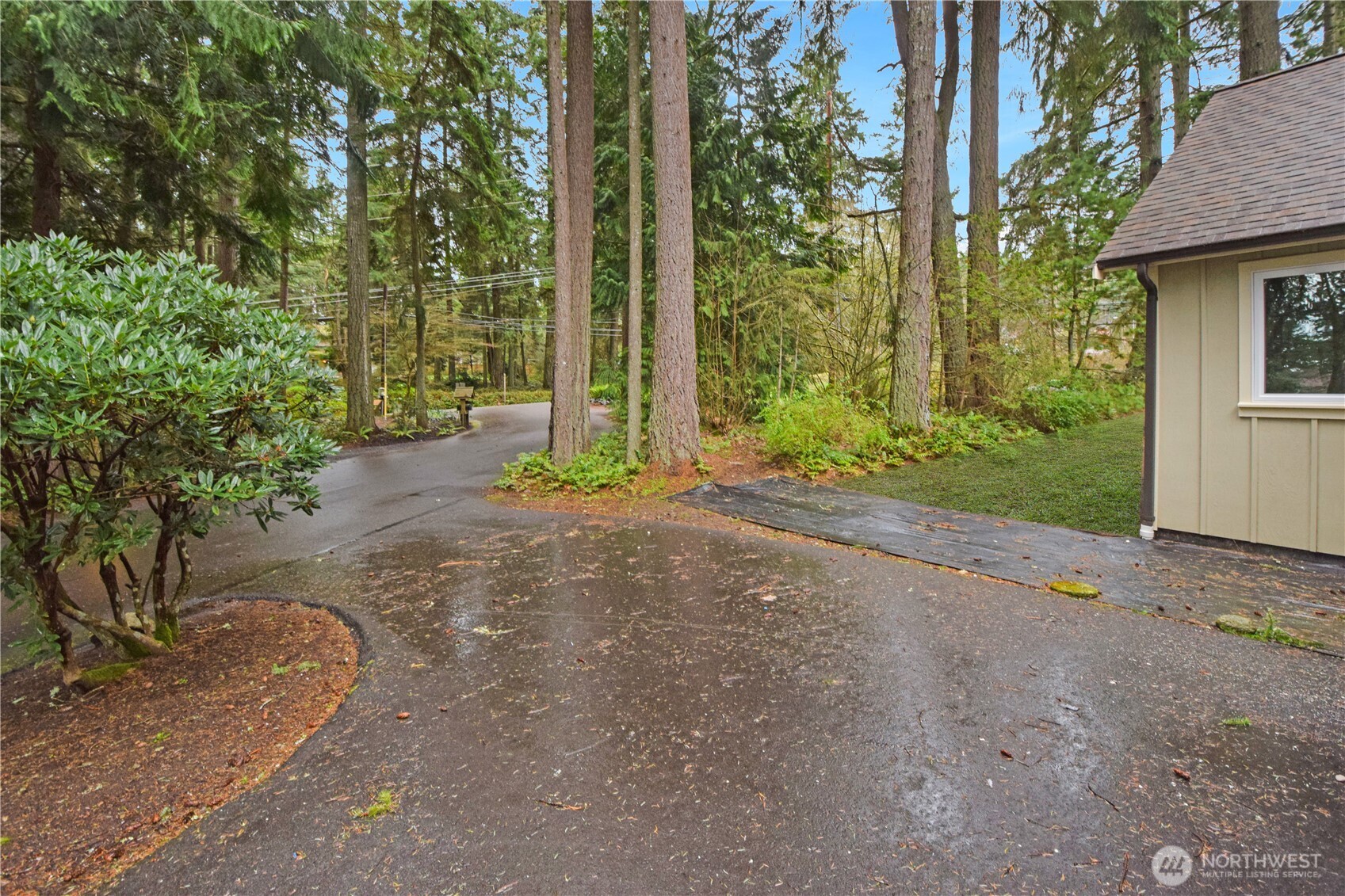 15915 Nesika Bay Road NE