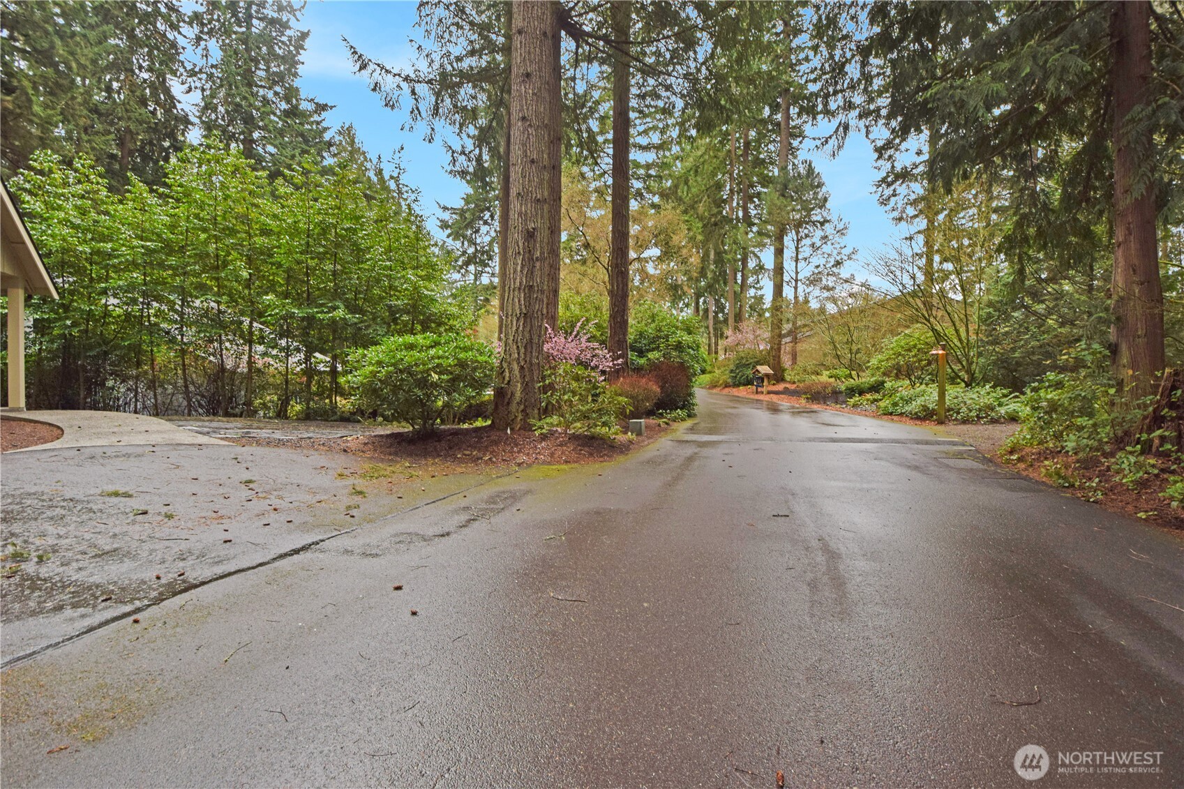 15915 Nesika Bay Road NE