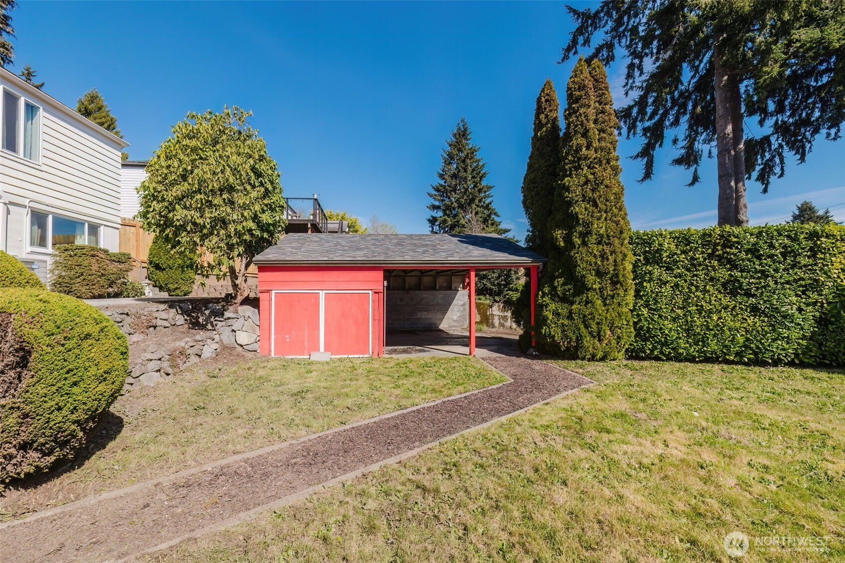 1126 Evans Avenue W