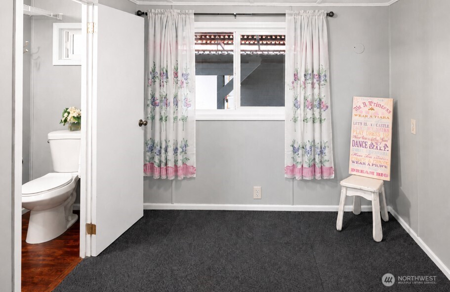 4024 NW Country Lane NW Unit: 13