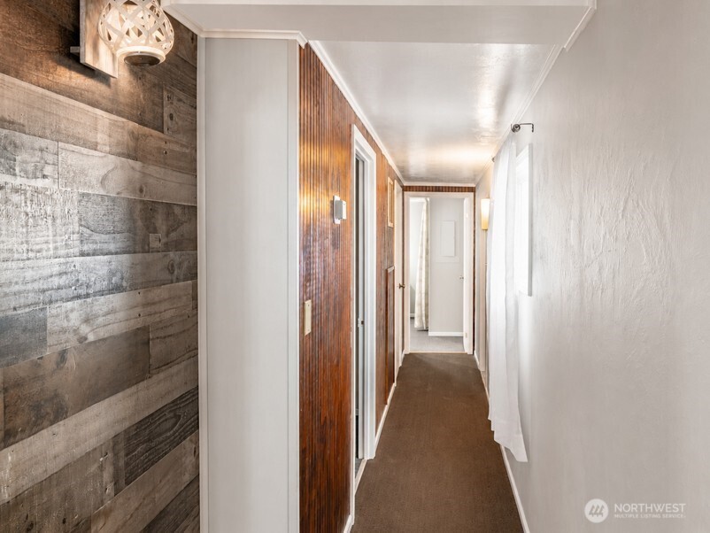 4024 NW Country Lane NW Unit: 13