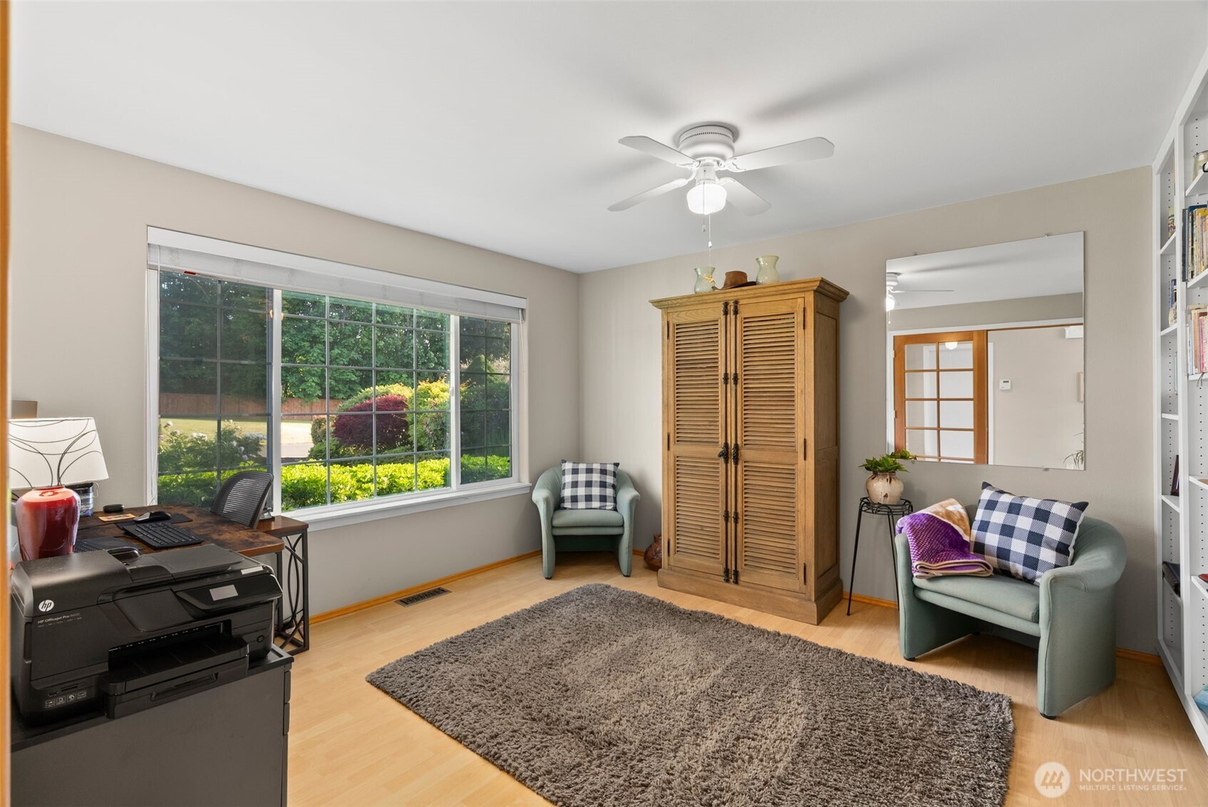 650 Medallion Place E