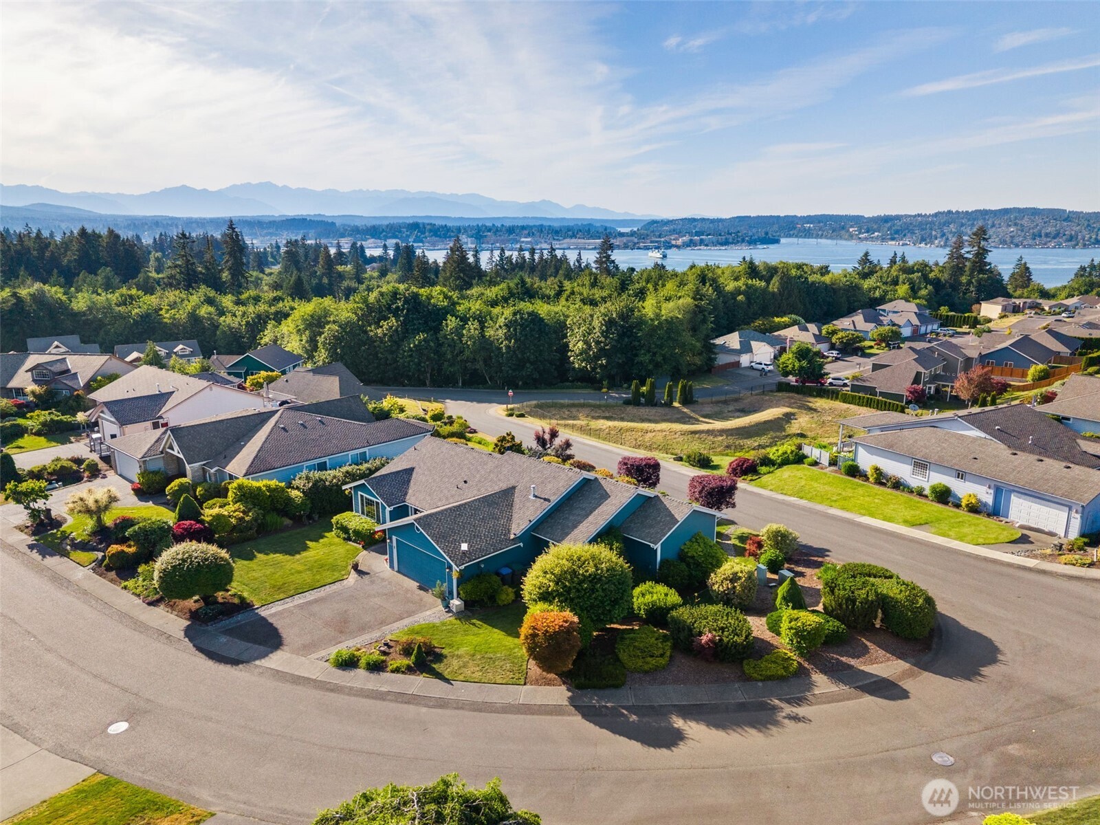650 Medallion Place E